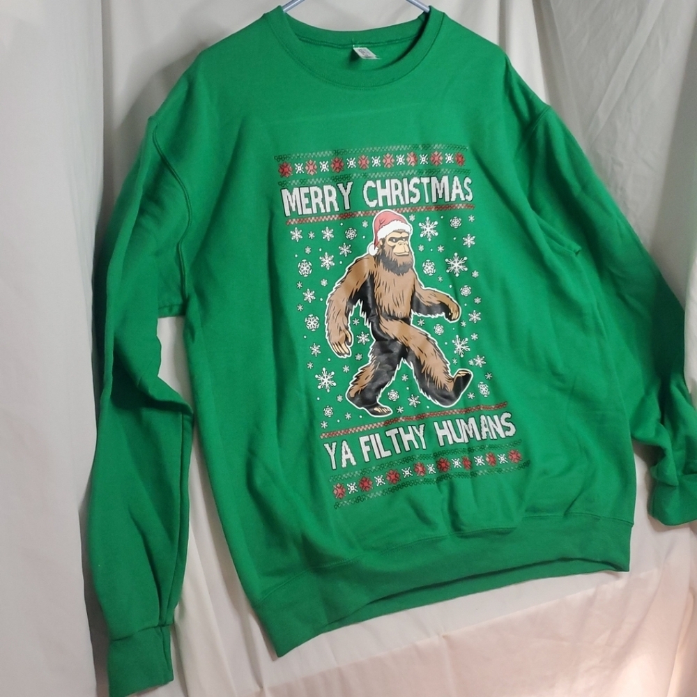 Merry Christmas Ya Filthy Humans Bigfoot Funny Xmas Green Crewneck Sweatshirt